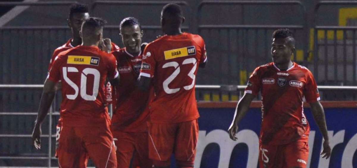 Delf&iacute;n pierde el invicto en la &uacute;ltima fecha ante River Ecuador