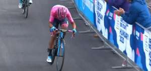 Carapaz celebra su cumplea&ntilde;os con nueva ventaja en el Giro