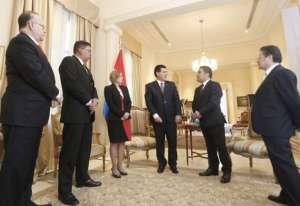 Serrano agradeci&oacute; la acogida brindada por Horacio Cartes, presidente de Paraguay. Foto: Presidencia de Paraguay