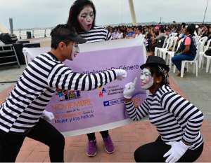 Varias actividades se realizan en la ciudad por el D&iacute;a de la Eliminaci&oacute;n de la Violencia contra la Mujer. Foto: William Orellana / El Tel&eacute;grafo 