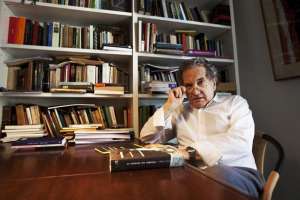 El escritor argentino fue reconocido en 2011 con el Premio Internacional de Novela R&oacute;mulo Gallegos. Foto internet