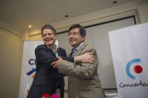 Los l&iacute;deres de Creo, Guillermo Lasso y Concertaci&oacute;n, C&eacute;sar Mont&uacute;far, se &uacute;nen. Foto: Fernando Sandoval/ EL TEL&Eacute;GRAFO