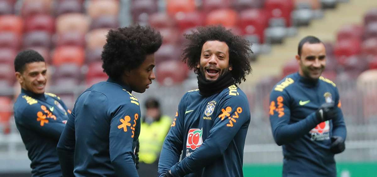 Brasil se entren&oacute; ayer en el estadio Luzhnik&iacute;, que acoger&aacute; el partido inaugural y la final del Mundial de Rusia.