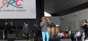 Hugo Idrovo durante su presentaci&oacute;n en Guayaquil el s&aacute;bado anterior.