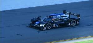 Fernando Alonso toma la primera posici&oacute;n de las 24 Horas de Daytona