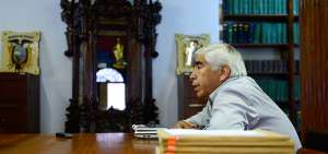 Guerra en el Archivo Metropolitano de Historia, donde se conserva el retrato de Federico Gonz&aacute;lez Su&aacute;rez.