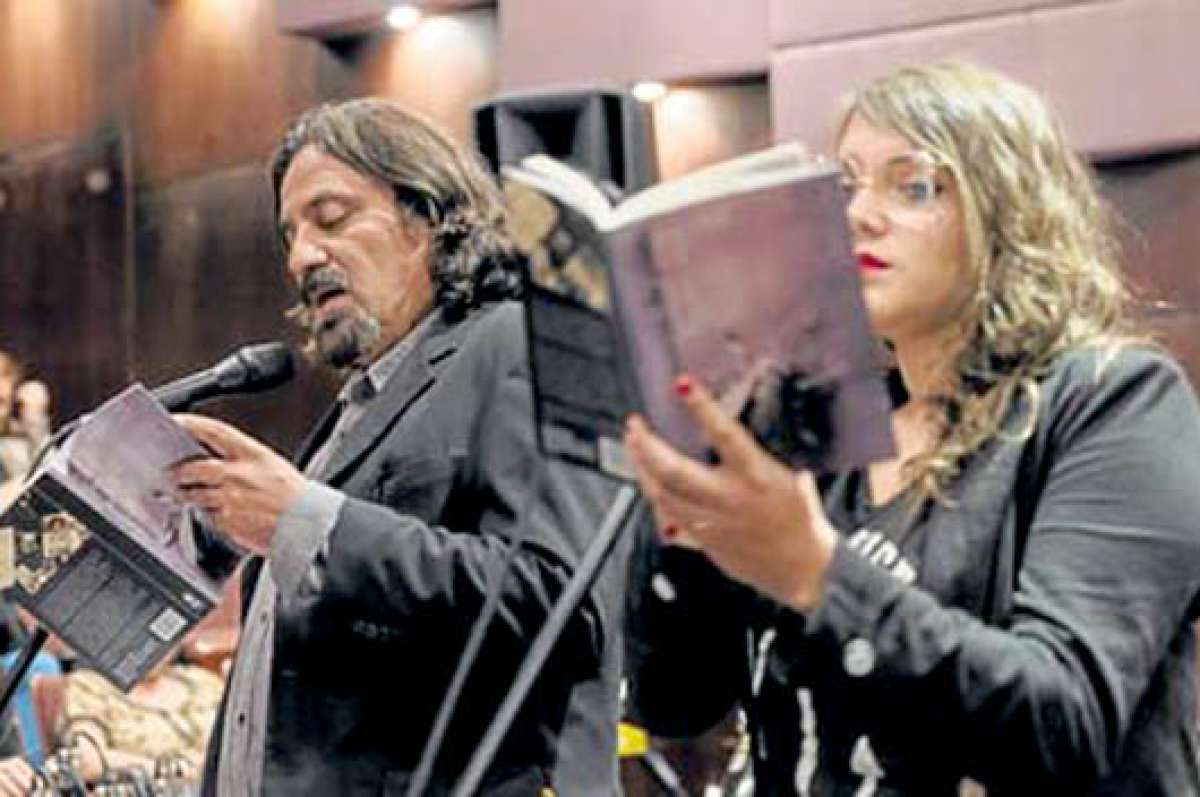 Para Andino, Moscas de plata es el s&iacute;mbolo de todos quienes de ni&ntilde;os &ldquo;fuimos perdedores&rdquo;. Foto: Marco Salgado.