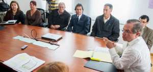 La reuni&oacute;n, de car&aacute;cter privado, entre los sindicalistas y el secretario de Estado se llev&oacute; a cabo en el despacho del Ministerio de Defensa.