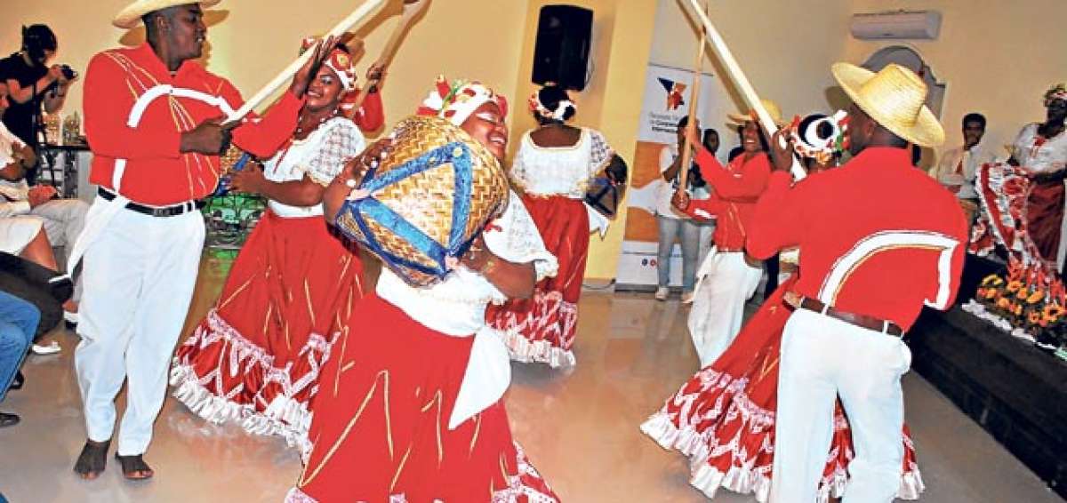 La marimba, la danza y los cantos tradicionales son parte fundamental de la cultura de los afroesmeralde&ntilde;os. Foto: Luis Freire Adri&aacute;n