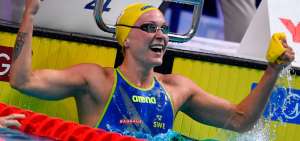 Sj&ouml;str&ouml;m logra r&eacute;cord mundial de 100 metros libre en piscina corta