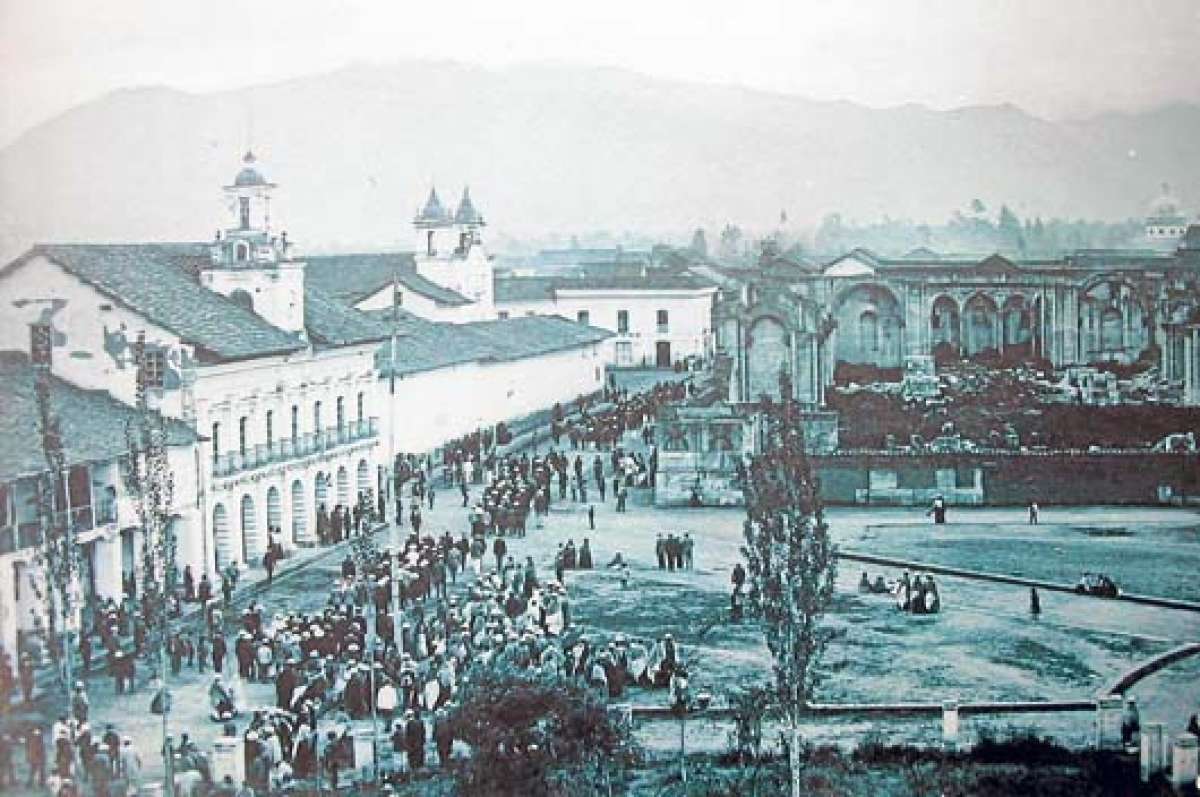 La fundaci&oacute;n de la ciudad de Cuenca se dio un lunes santo y en ese entonces se le conoci&oacute; como la Nueva Cuenca del Per&uacute;. Este hecho hist&oacute;rico se registr&oacute; un 12 de abril de 1557. FOTO: CORTES&Iacute;A.