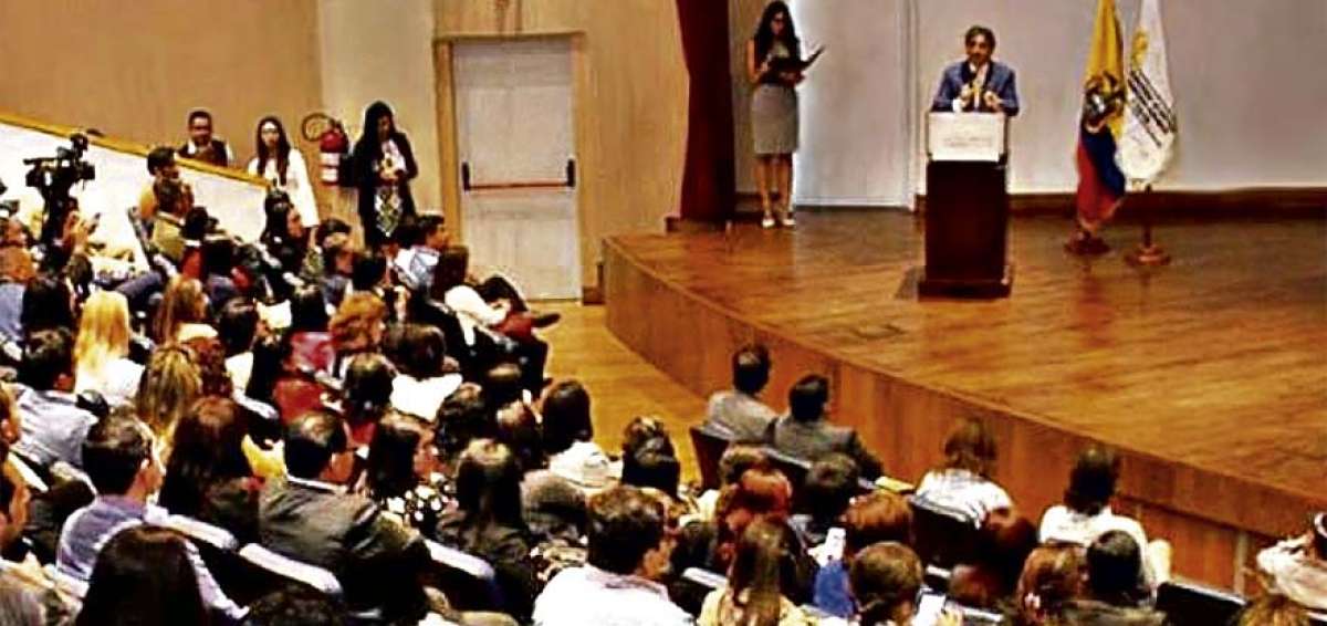 Ernesto Pazmi&ntilde;o asume la Secretar&iacute;a de Derechos Humanos. En diciembre  pasado present&oacute; la propuesta de la nueva dependencia.