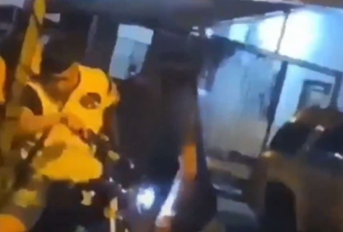 El hecho qued&oacute; grabado por testigos y r&aacute;pidamente se viraliz&oacute; en redes sociales debido a la intensa discusi&oacute;n y las agresiones ocurridas en plena v&iacute;a p&uacute;blica.