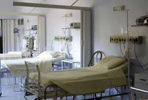 Pacientes acceden a cirugías traumatológicas en el Hospital Isidro Ayora