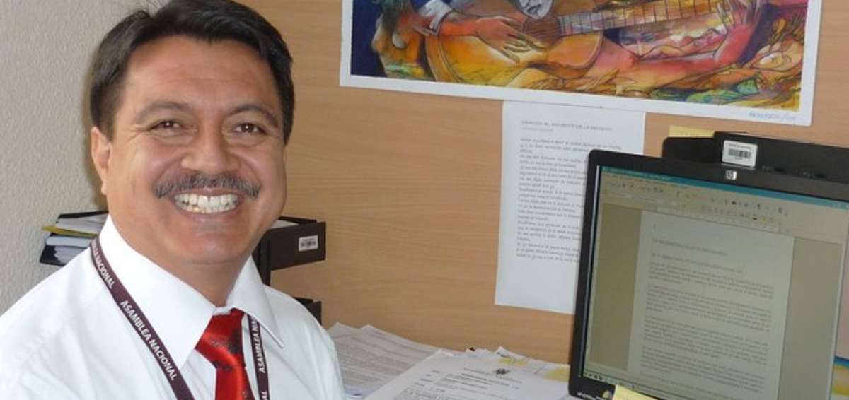 Kl&eacute;ver Bravo. Ciudadano