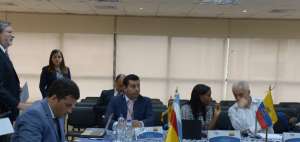 Galo Chiriboga (camisa blanca) se reuni&oacute; ayer en Guayaquil con 5 fiscales de Sudam&eacute;rica para intercambiar informaci&oacute;n sobre los casos de corrupci&oacute;n de la FIFA que se investigan en la regi&oacute;n.