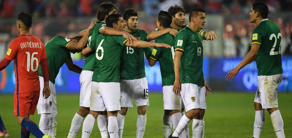 Bolivia denuncia a Chile ante la FIFA por cantos racistas