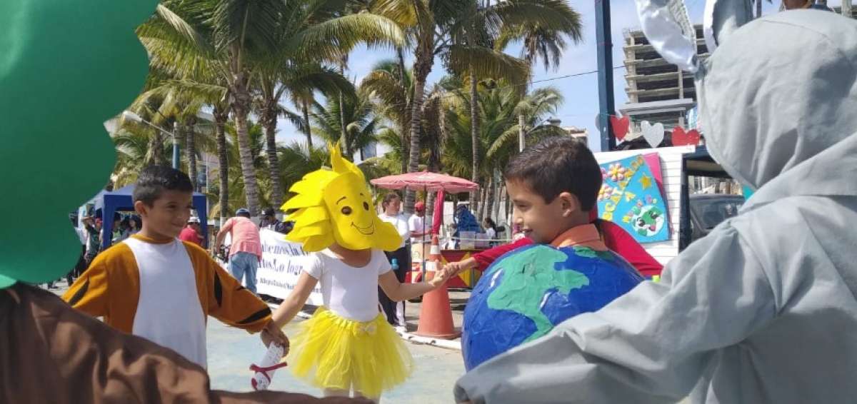 Caminaron por el cuidado de medio ambiente en Manta&nbsp;