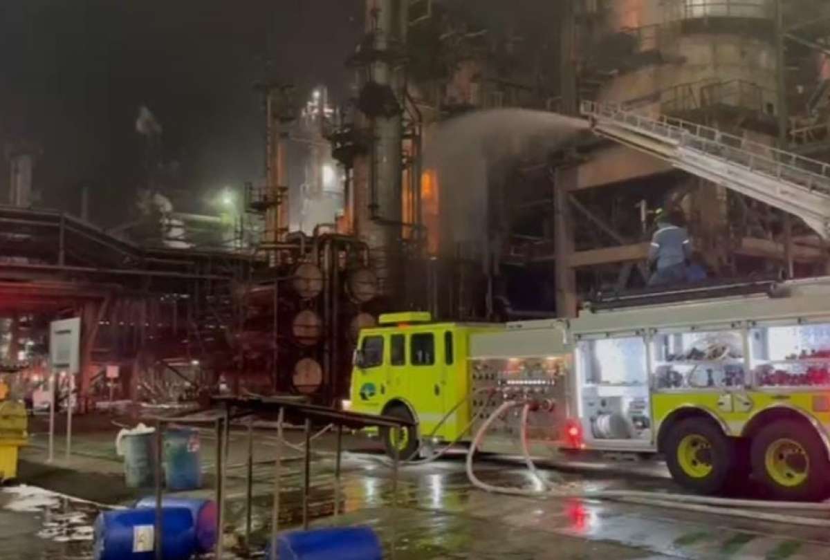 Incendio en la Refiner&iacute;a Esmeraldas fue controlado, seg&uacute;n Petroecuador