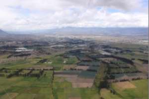 Sobrevuelo a zonas aleda&ntilde;as al Volc&aacute;n Cotopaxi