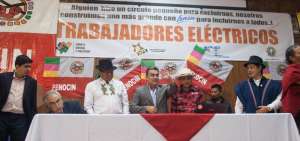  Por cuestiones de la agenda proselitista, acudi&oacute; a la firma de un compromiso- en nombre del candidato presidencial- el asamble&iacute;sta electo, Jos&eacute; Serrano.
