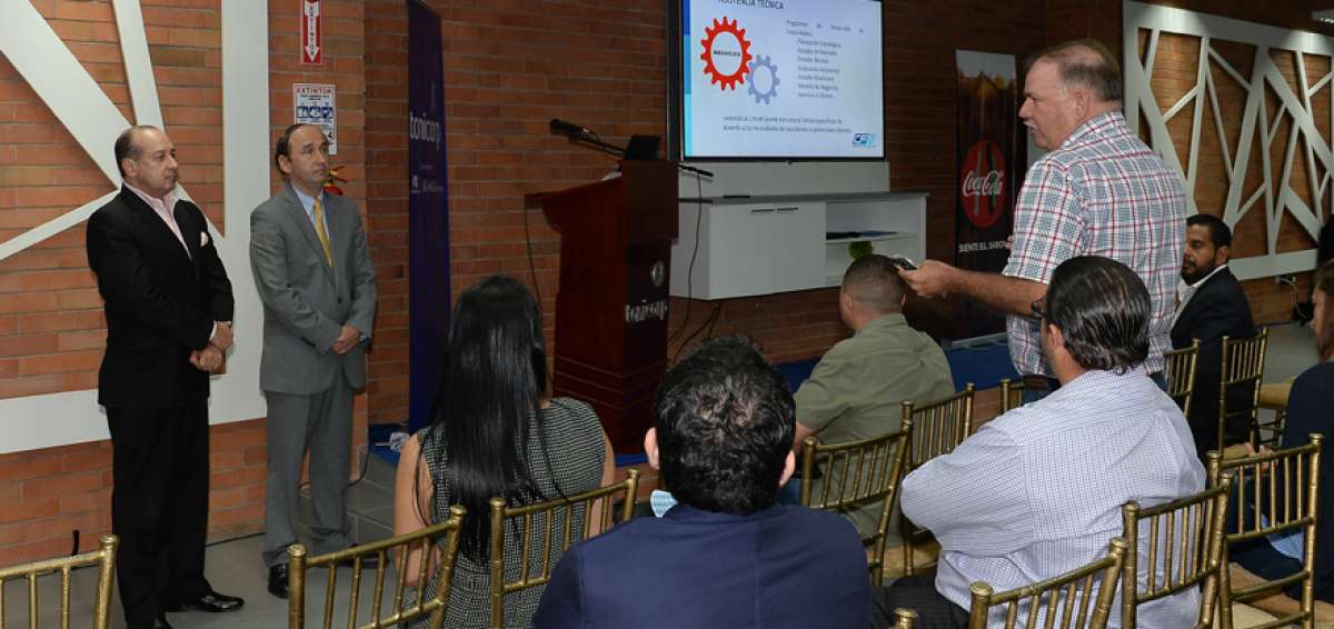 Tras la charla, los ganaderos realizaron varios pedidos para que el acceso de los cr&eacute;ditos sea m&aacute;s asequible.