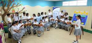 Cada d&iacute;a los estudiantes se comprometen a estudiar y debatir entre ellos para ampliar conocimientos y desarrollar habilidades que los ayudar&aacute;n en su futuro.