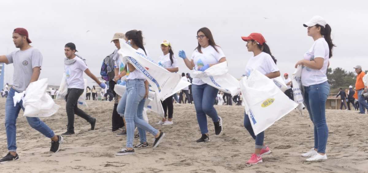 La jornada c&iacute;vica se cumpli&oacute; a lo largo de 1.145 kil&oacute;metros de playas, lagos, lagunas y r&iacute;os, indic&oacute; el MAE.