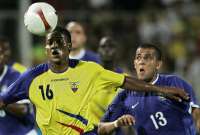 Antonio Valencia se mostró molesto por el arbitraje en el partido Ecuador vs Brasil