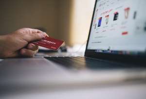 El ISD se cobra cuando una persona supera el monto anual por compras en el exterior con tarjetas. 
