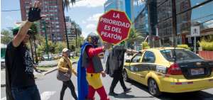 Peat&oacute;nito, Peat&oacute;n Man y Superando son la Liga de la Justicia Vial