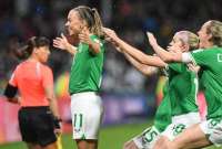 Canadá derrotó a Irlanda y se colocó como puntera del grupo. Sin embargo, la capitana de Irlanda, Katie McCabe, marcó un gol olímpico. 