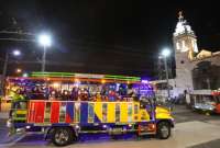 Consumir alcohol en las chivas está prohibido, en Quito.