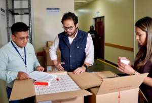 IESS entrega medicamentos de última generación en hospital de Cuenca