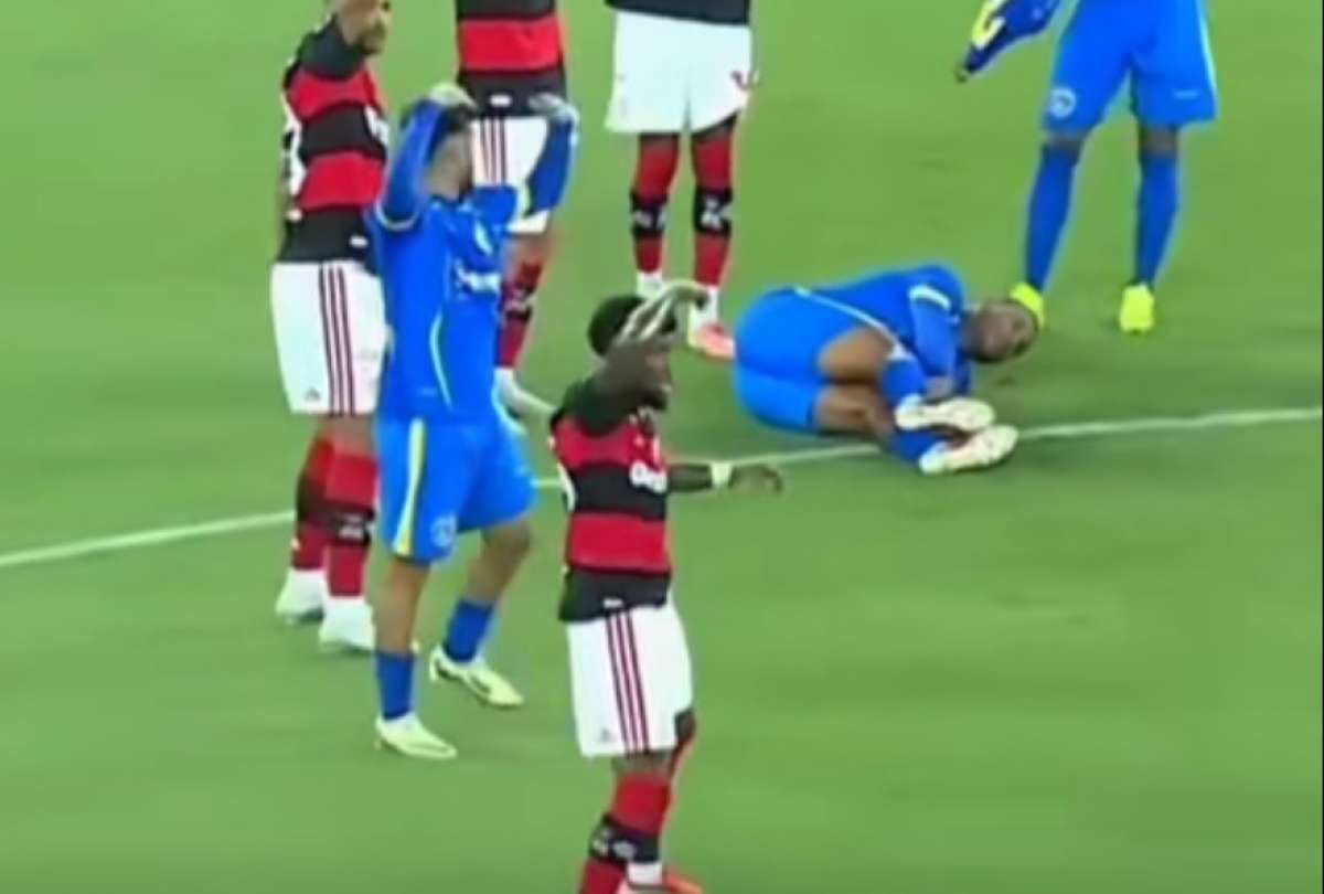 Viral: Convulsi&oacute;n paraliza partido y estremece al f&uacute;tbol brasile&ntilde;o