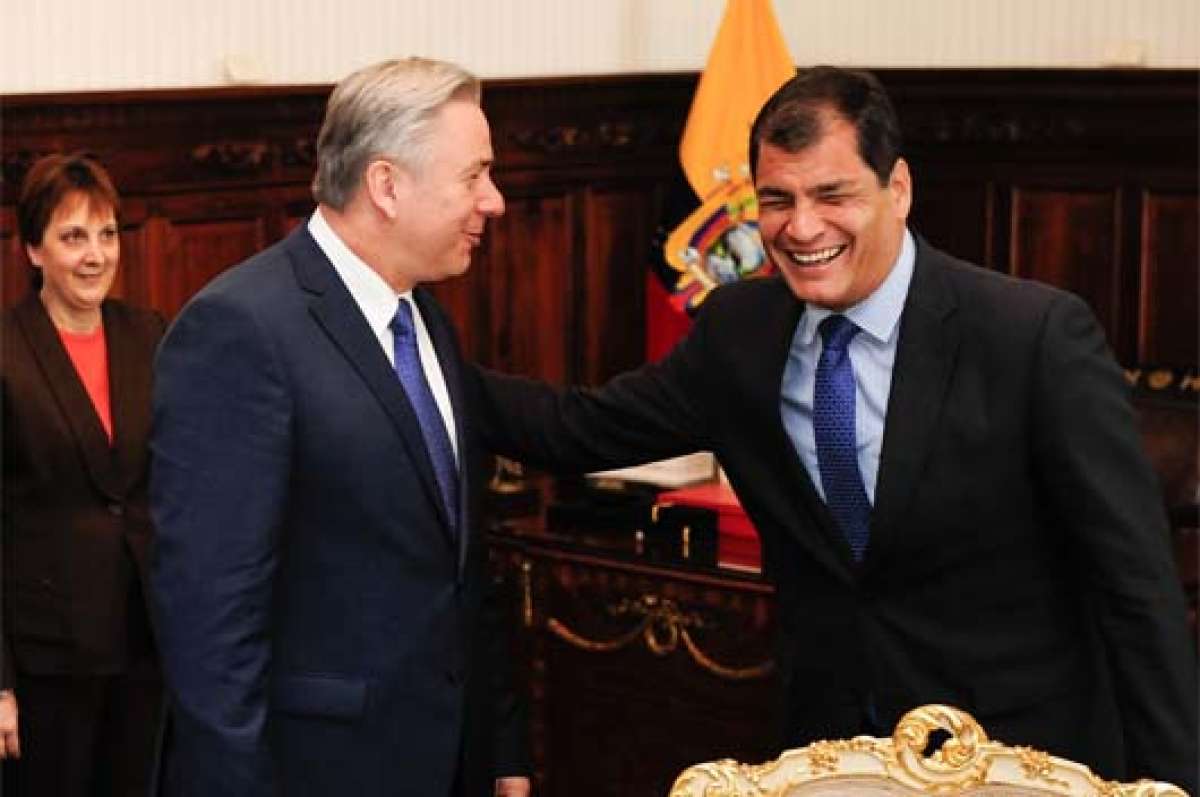 La cita del Alcalde berlin&eacute;s y el Presidente Correa tuvo lugar en el Palacio de Carondelet. Foto: John Guevara  |  El Tel&eacute;grafo