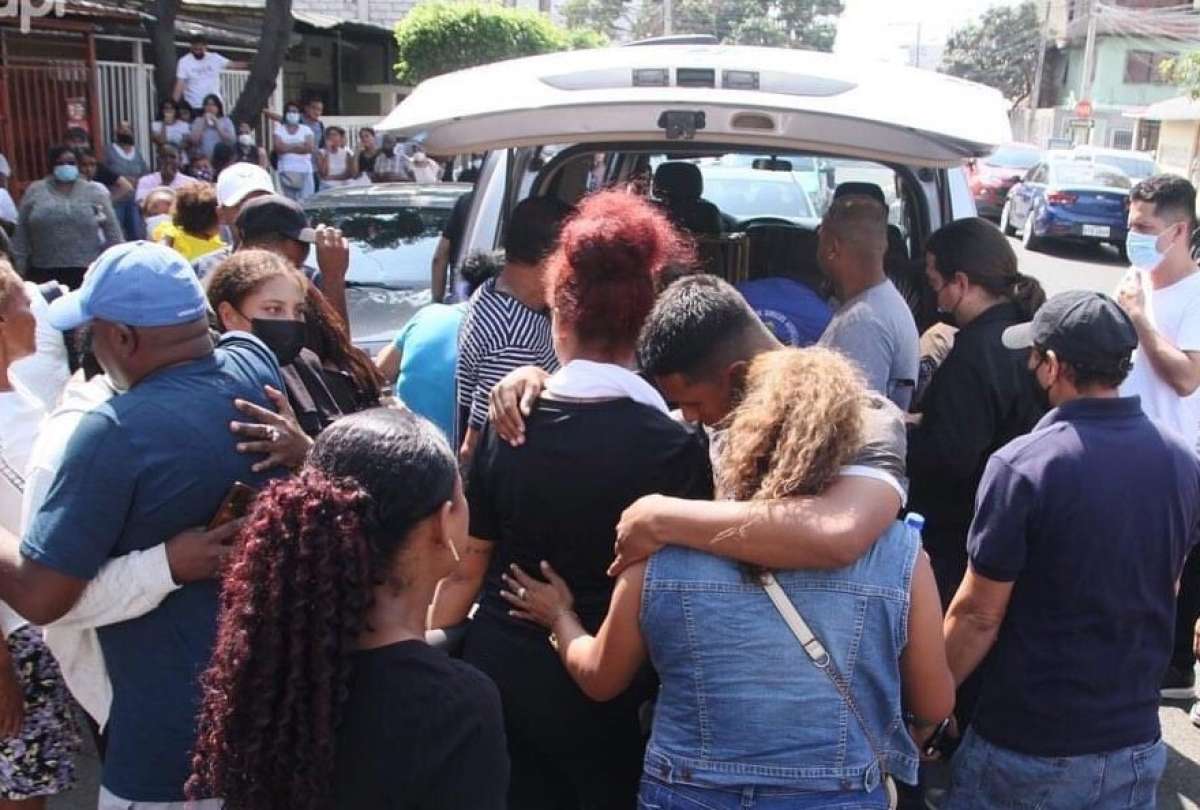 Esmeraldas despidi&oacute; a &Aacute;lex Qui&ntilde;&oacute;nez