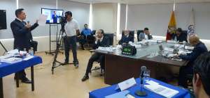 El postulante Javier Bosquez se defendi&oacute; de la impugnaci&oacute;n presentada por Ver&oacute;nica Larrea, en la audiencia p&uacute;blica efectuada ayer en el CPCCST. 