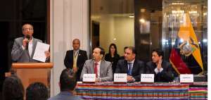 El vicemandatario durante la rueda de prensa. 