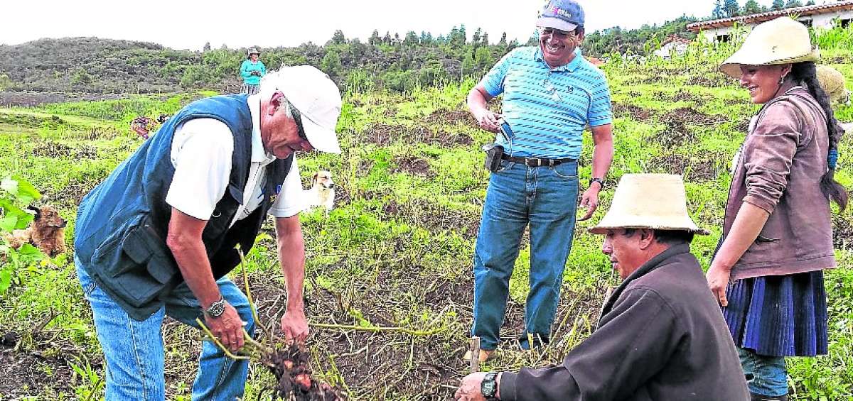 Gracias a un involucramiento permanente con los productores, los ingenieros agr&oacute;nomos y los m&eacute;dicos veterinarios contribuyen a la gesti&oacute;n de diversos aspectos de la vida  cotidiana de las comunidades.