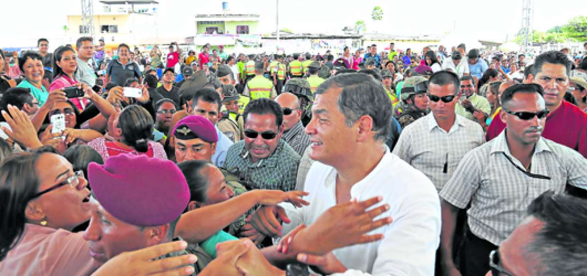 Durante el enlace ciudadano, Correa  destac&oacute; que 3 de los 6 proyectos multiprop&oacute;sito ya fueron entregados. En total, el gobierno invierte $ 1.000 millones. Foto: Cortes&iacute;a de la Presidencia de la Rep&uacute;blica.