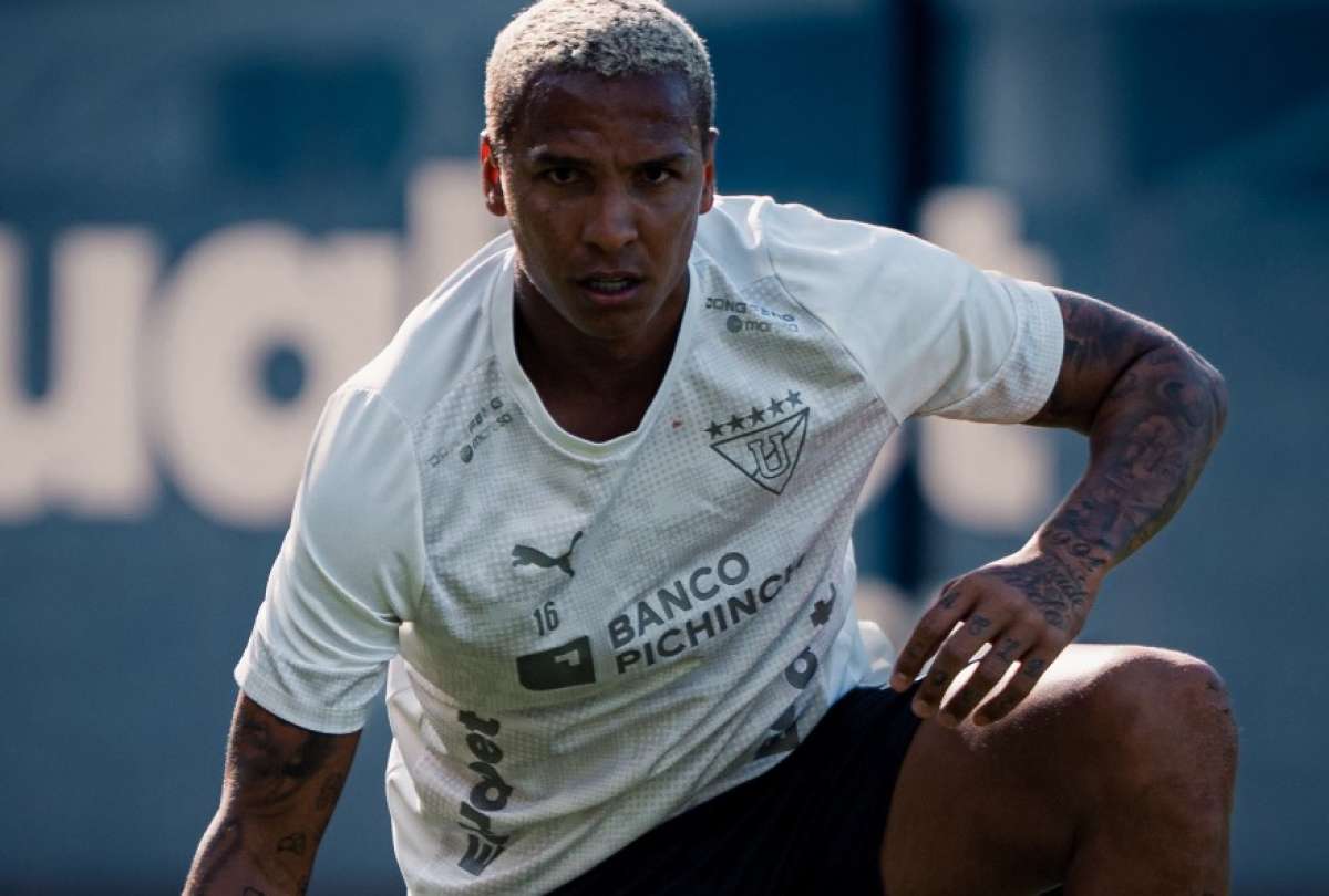 Deyverson liderar&aacute; el ataque de Liga de Quito ante Barcelona