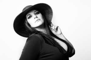 Mar&iacute;a Eugenia Donoso fue la primera modelo plus size (talla grande) de Ecuador. Fund&oacute; Plus Trend Modelos &amp; Estilo en 2012.