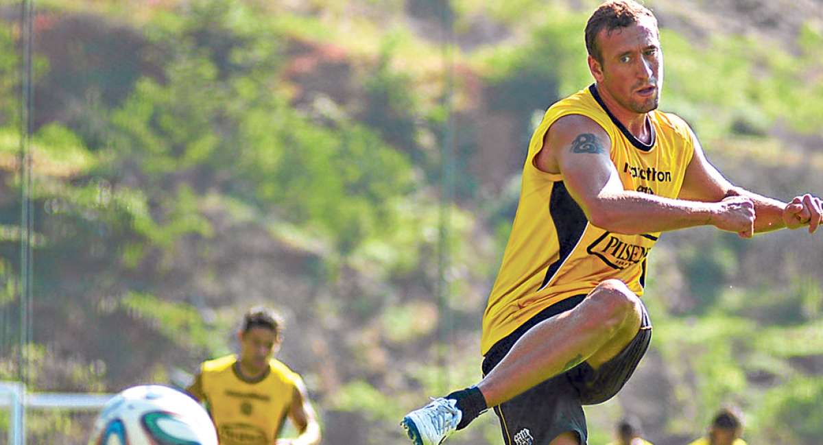 El uruguayo Brahian Alem&aacute;n ser&iacute;a titular esta noche en el estadio Atanasio Girardot de Medell&iacute;n. Foto: Archivo / El Tel&eacute;grafo
