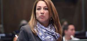 Soledad Buend&iacute;a y Carlos Viteri, entre los acogidos en Embajada de M&eacute;xico