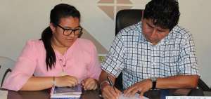 La vicealcaldesa de Isidro Ayora, Juliana Navarrete, est&aacute; atenta a las directrices tomadas en sesiones del Concejo.