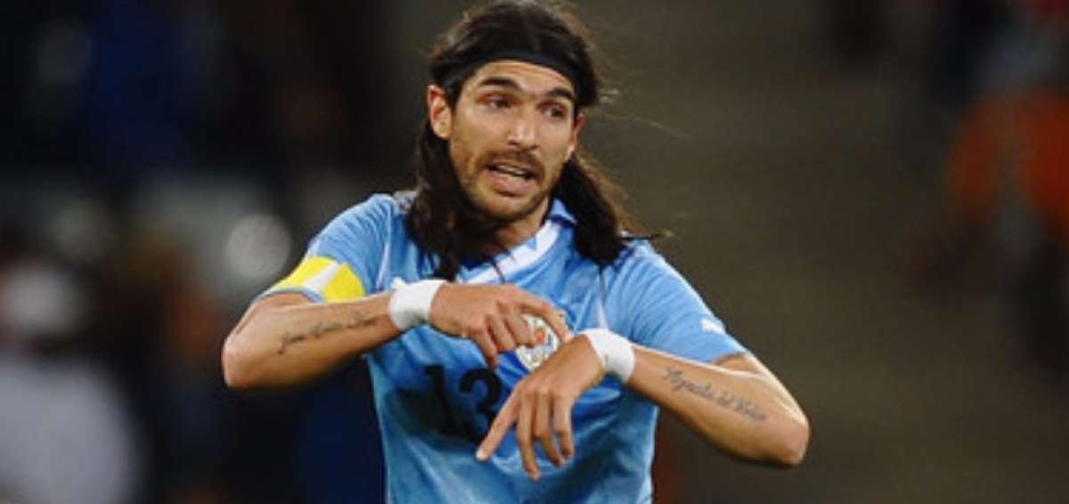 Con la camiseta de la selecci&oacute;n uruguaya, Sebasti&aacute;n Abreu lleg&oacute; a semifinales del Mundial 2010 y conquist&oacute; la Copa Am&eacute;rica de 2011 en Argentina.  