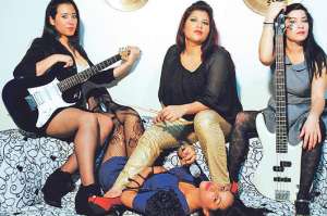 Ariana Rivadeneira y Sandy Echeverr&iacute;a se juntaron en 2012 con Alvarado y Gregor. Foto: Cortes&iacute;a.