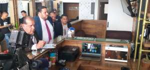 El ministro de Trabajo, Andr&eacute;s Madero, detect&oacute; cuatro incumplimientos laborales en diversos locales, en el cant&oacute;n Samborond&oacute;n.