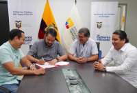 El convenio se firmó entre la Secretaría de Gestión de Riesgos y la Empresa Pública del Agua.